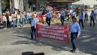 Imagen Con reclamos, realizan desfile por la Expropiación Petrolera en Poza Rica, Veracruz