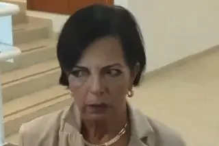 Imagen Es natural que haya fosas clandestinas: diputada de Morena (+Video)