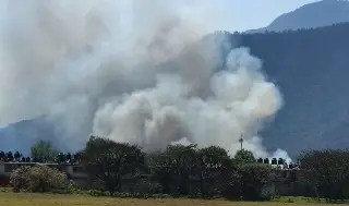 Imagen Incendio de pastizal en Río Blanco, Veracruz provoca evacuaciones 