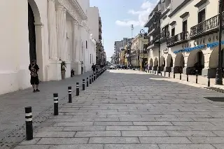 Imagen Ya empezaron a introducir cableado subterráneo en el centro de Veracruz