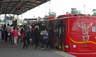 Imagen Estudiante de la UAM fue drogada en el Metrobús; despertó en hotel de Edomex 