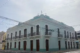 Imagen Continúa cerrada Casa Museo Benito Juárez donde estuvo López Obrador en Veracruz