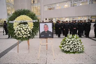 Imagen Realizan homenaje póstumo a comandante fallecido en cumplimiento de su deber, en Tuxpan