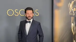 'Todo lo que viene de México es más caro': bromea actor Diego Luna por aranceles de trump