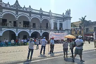 Imagen Empleados del extinto SAS protestan contra Grupo MAS; piden intervención de Nahle