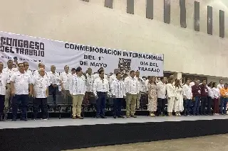 Imagen Realizan concentración masiva por el Día del Trabajo