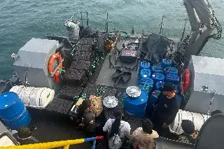 Imagen Ecuador intercepta lancha con 1.5 toneladas de droga que iba México