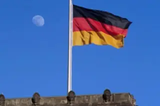 Imagen Alemanes a favor de prohibir al partido de ultraderecha AfD, revela encuesta