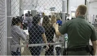 Imagen EU ofrece mil dólares a indocumentados por autodeportarse