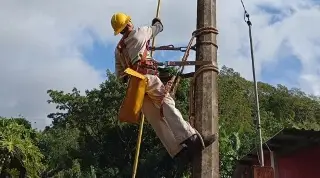 Imagen CFE se prepara para colocar más transformadores en colonias de Veracruz por ola de calor