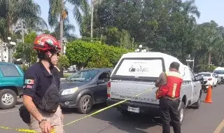 Imagen Muere de presunto infarto dentro de un automóvil en Fortín, Veracruz; así ocurrió