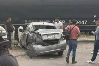 Imagen Se lo lleva el tren al intentar ganarle el paso en Veracruz 