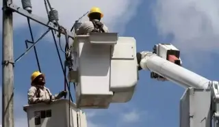 Imagen Piden a CFE nuevo transformador en colonia de Veracruz; todas las noches explota