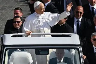 Imagen Cerca de 200 mil personas asisten a la misa de inicio de pontificado del papa León XIV