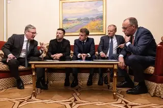 Imagen Zelenski pide a EU presionar a favor de alto el fuego, pero Rusia se mantiene desafiante