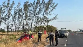 Imagen Tome precauciones, hay cierre parcial de circulación en carretera de Veracruz 