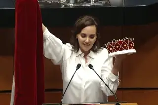 Imagen Usted es el reyezuelo de los narcopolíticos: Lilly Téllez arremete contra Noroña