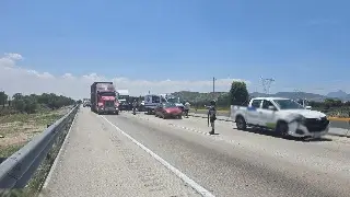 Hay cierre parcial de circulación en autopista de Veracruz; es por esta razón 