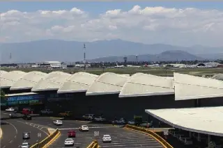 Imagen Maestros de la CNTE retiran bloqueo de Aeropuerto de Ciudad de México