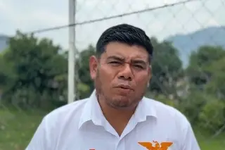 Imagen Candidato de MC en Jilotepec se deslinda de incendio de camioneta de Morena; pide se investigue