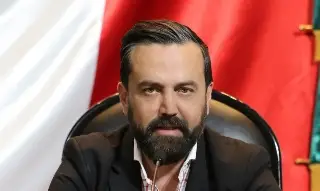 Imagen Mexicanos contra la Corrupción acusa que vocero de Morena tiene casa de 4.8 mdd en EU