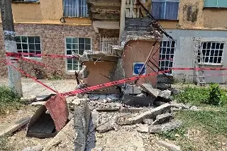Imagen Se derrumbó escalera en edificio de departamentos en Coatzacoalcos