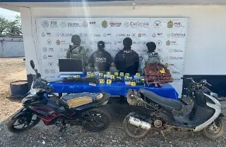 Imagen Aseguran armas, motos, drogas y más en cateos en Isla, Veracruz