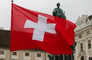 Suiza rompe con la neutralidad y se rearma