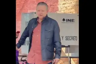 Reclaman a ex ministro Arturo Zaldívar: 'Gracias por destruir la división de poderes'