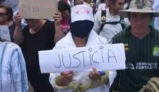 Imagen Casi 100 personas marchan contra la reforma judicial en León, Guanajuato 