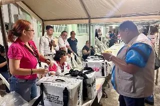Imagen Llega la primera casilla para la elección del Poder Judicial en el Distrito 12 del INE en Veracruz