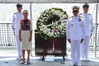 Imagen Sheinbaum rinde homenaje a cadetes fallecidos en accidente de buque en EU