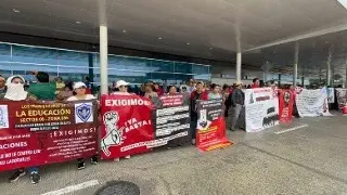 Imagen CNTE bloquea los accesos al aeropuerto de Mérida