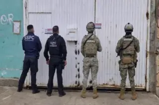 Imagen Aseguran bodega de almacenamiento de drogas sintéticas en Baja California