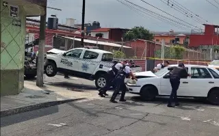 Imagen Chocan patrulla de policía y carro particular en Orizaba, Veracruz; hay 2 lesionados