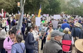 Imagen Texas también despliega a la Guardia Nacional por inicio de protestas contra ICE