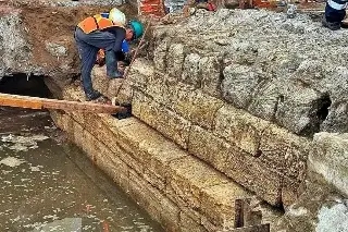 Imagen ¿Dónde exhibirían el basamento de la muralla descubierta en Plaza Heroísmo Veracruzano?