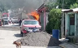 Imagen Incendio consume casa en La Perla, Veracruz; fue pérdida total 