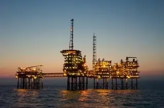Imagen Advierten prestadores de servicios paros operativos por deudas de Pemex ¿A partir de cuándo?