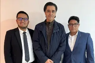 Imagen Dictan libertad a Rogelio Franco; celebra que se 'hizo justicia' tras enfrentar 11 delitos