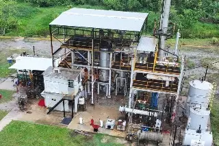 Imagen Aseguran 'refinería clandestina'; producían combustible ilegal en Coatzacoalcos, Veracruz 