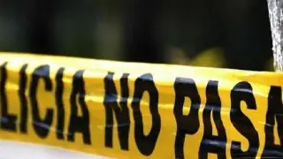 Imagen Conductor deja camioneta volcada en el kilómetro 13.5 de Veracruz
