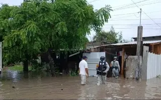 Imagen Ejército y GN implementan Plan DN-III en Pánuco por lluvias y desborde del río