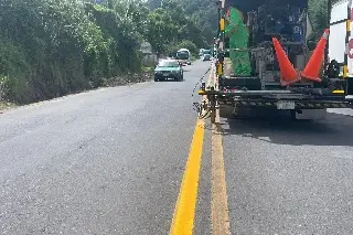 Imagen Instalan señalamientos en carreteras de Veracruz 