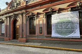 Imagen Madres de familia y estudiantes liberan las instalaciones de la Prepa Juárez