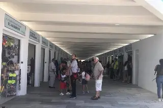 Imagen Repuntan ventas de artesanos durante las fiestas del Carnaval de Veracruz 