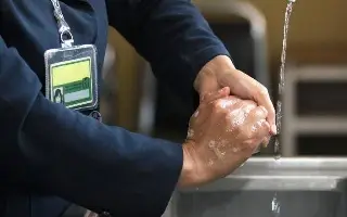 Imagen Continúan sin agua colonias de Veracruz y Medellín este jueves