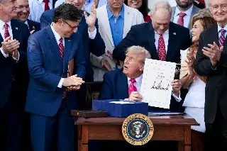 Imagen Ya es ley: Trump firma decreto del Plan Fiscal, que aumenta presupuesto a ICE y pone impuesto a remesas