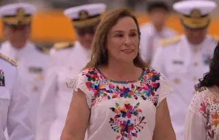 Imagen Rocío Nahle amaga con retirar concesión a taxistas que suban tarifas 
