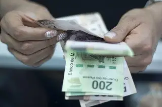 ¿Cómo afectaría la economía mexicana el impuesto de 1% a remesas desde EU? 